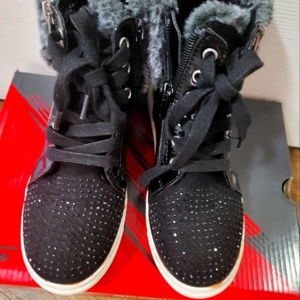 GIRLS BOOTS